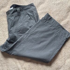Columbia 10 Gray Capris